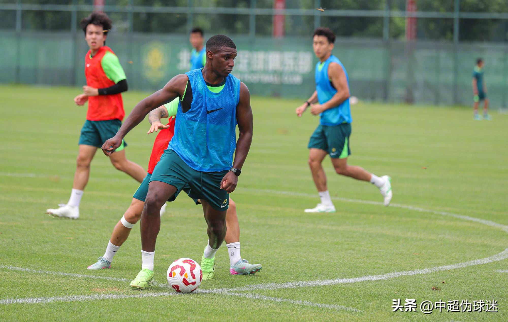 篮的新生代 篮的新生代