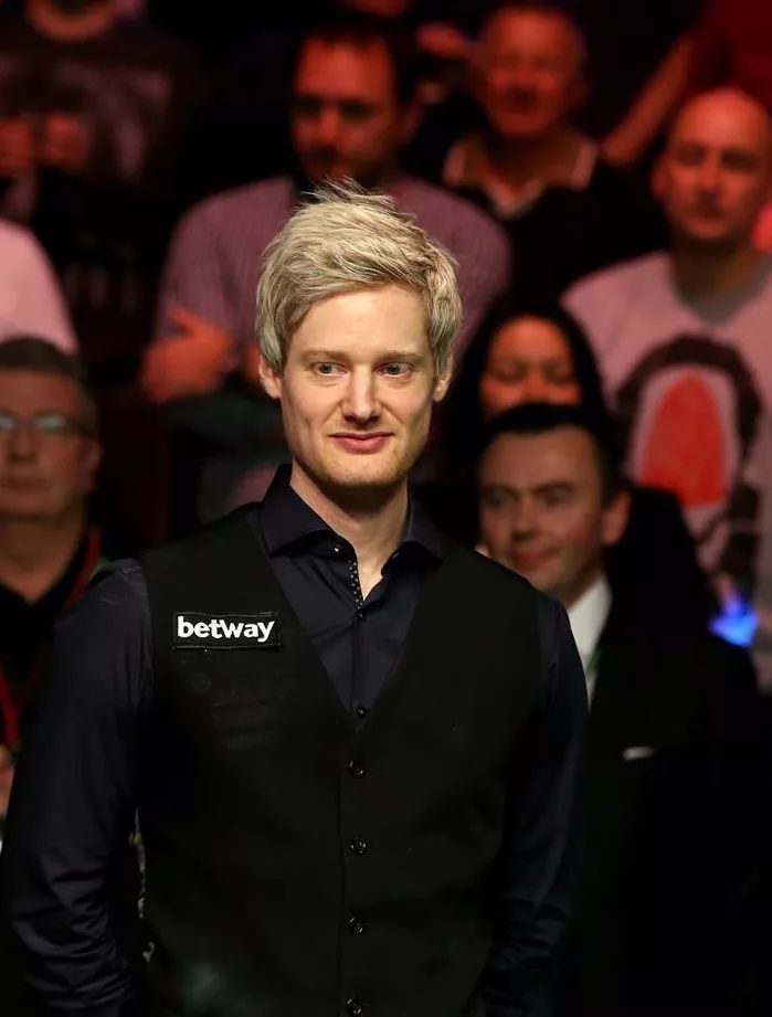 持高水准的 持高水准的