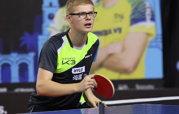 场上续写辉 场上续写辉