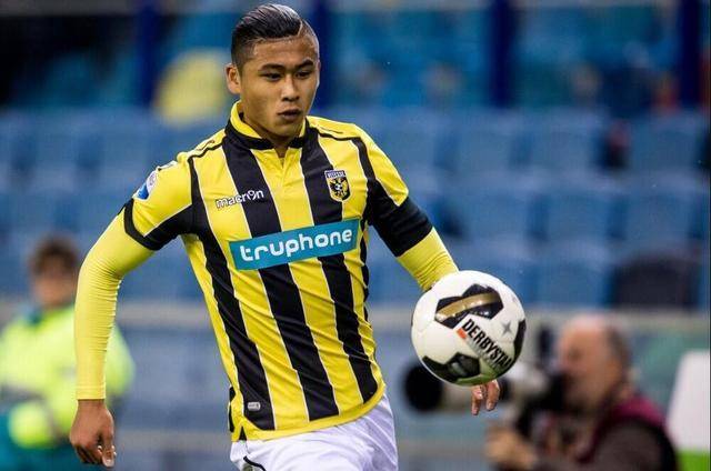 角的年轻选 角的年轻选